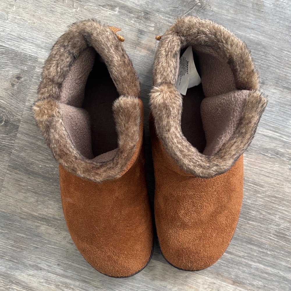Isotoner Brown Slippers with Bow Accent - Picture 5 of 5